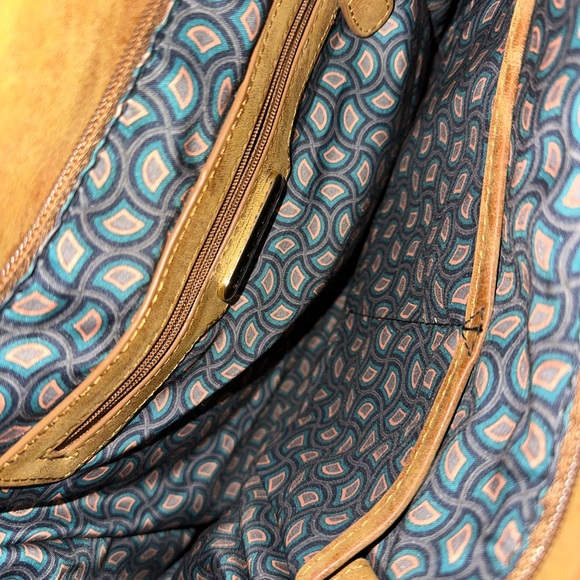 Big Buddha Fringe Hobo - Picture 8 of 11